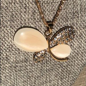 Bijoux by Meer butterfly rhinestone motherofpearl